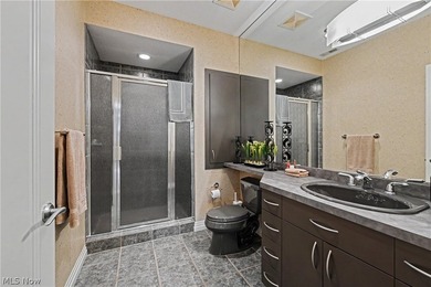 Set on one of Barrington Estates' most coveted cul-de-sac - photo 28