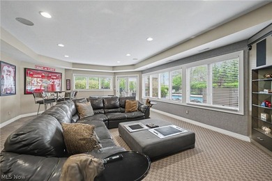 Set on one of Barrington Estates' most coveted cul-de-sac - photo 31