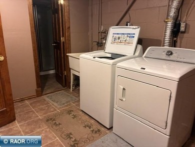 Very nicely appointed home. In a very nice area. 3 Bedroom 1.75 - photo 32