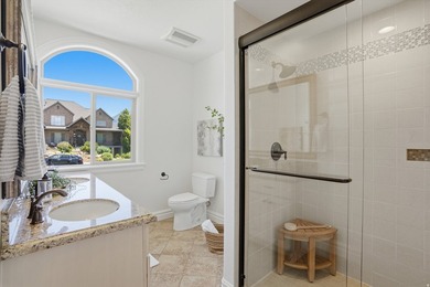 Experience resort-style living in this extraordinary Highland - photo 39