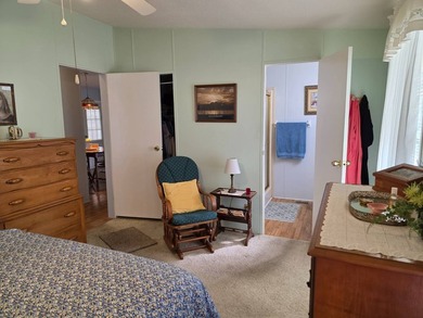 THIS HOME IS ON LEASED LAND WITH A MONTHLY LOT RENT AT $650 AND - photo 45