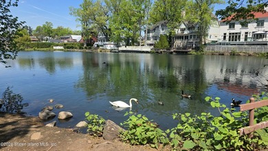 Truly a One-of-a-Kind Property! Absolutely Stunning Lakefront - photo 6