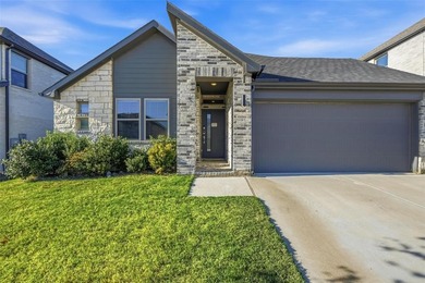 (private lake, pond, creek) Home For Sale in Fort Worth Texas