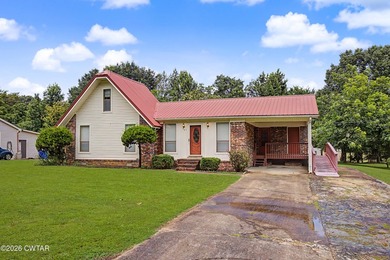 Looking to add to your investment portfolio? This 2 bedroom, 1.5 - photo 2