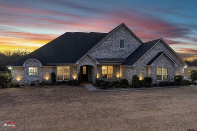 Experience luxury living at its finest in this stunning - photo 6