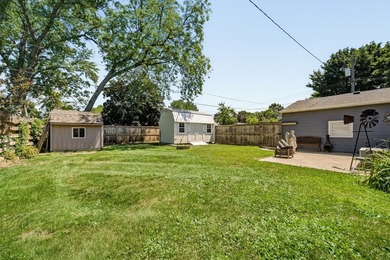 Bigger than it looks and packed with value this 5 bedroom, 2 - photo 8