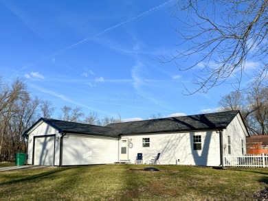 Lake Home For Sale in Thornville, Ohio