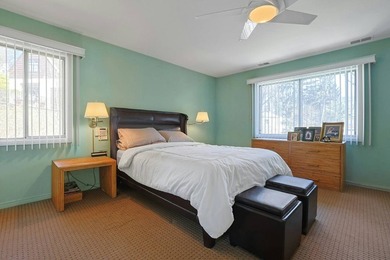 Charming 3-Bd. House with Deck & Patio on Leafy, Private - photo 20