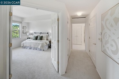 Rarely available penthouse location with beautiful treetop and - photo 21