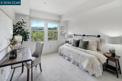 Rarely available penthouse location with beautiful treetop and - photo 22