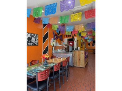 Spanish Resturant located in a beautiful neighbourhood - photo 3