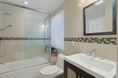 Charming 3-Bd. House with Deck & Patio on Leafy, Private - photo 24