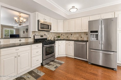 GORGEOUS BIG 18 FIT WIDE 3BD 2 BATH TOWNHOUSE CONDO IN - photo 3