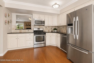 GORGEOUS BIG 18 FIT WIDE 3BD 2 BATH TOWNHOUSE CONDO IN - photo 4