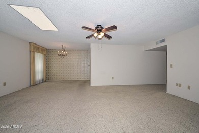 Great opportunity to make this 2 bed, 2 bath Gemini town home in - photo 4