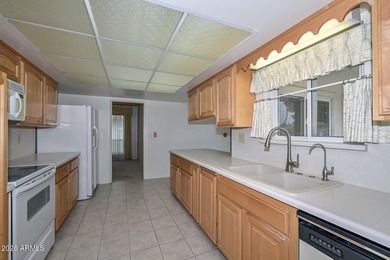 Great opportunity to make this 2 bed, 2 bath Gemini town home in - photo 5