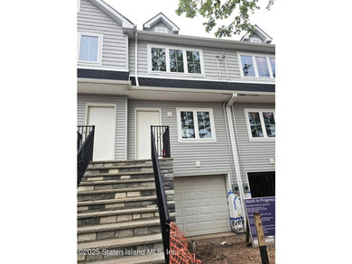 Newly built 3 bedrooms, 3 bathrooms house with lots of day - photo 1