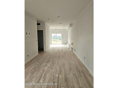 Newly built 3 bedrooms, 3 bathrooms house with lots of day - photo 3