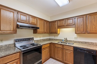 Discover the incredible potential of this spacious condominium - photo 7
