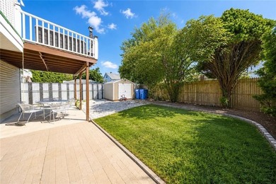 Welcome to this exceptional fully detached 2-family home - photo 4