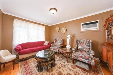 Welcome to this exceptional fully detached 2-family home - photo 10