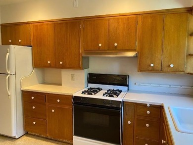 Convenient SheepsHead Bay Location Near Shopping and - photo 6