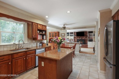 Spacious 5-bedroom, 3-bath Colonial situated on a quiet - photo 12