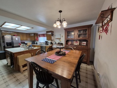Beautifully Maintained Home Near the Ocean & Redwood National - photo 22