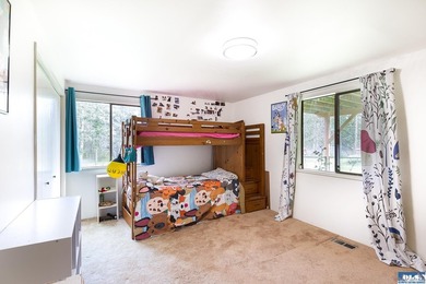 Nestled on 5 private acres in Sequim, this stunning 3 - photo 22