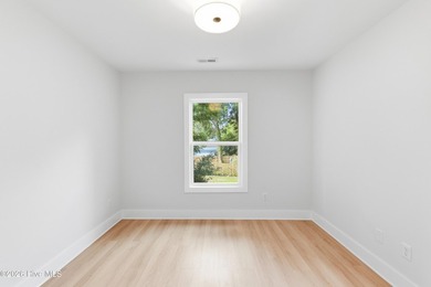 Built by Northway Homes, this move-in-ready, brand-new - photo 24