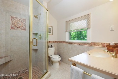 Spacious 5-bedroom, 3-bath Colonial situated on a quiet - photo 25
