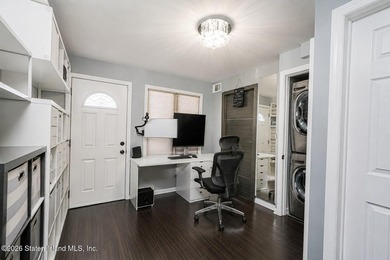 Welcome to 25 Peggy Lane! This beautifully updated 2-bedroom - photo 5