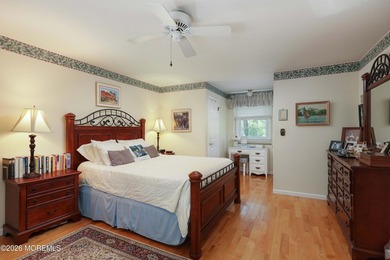 Spacious 5-bedroom, 3-bath Colonial situated on a quiet - photo 26
