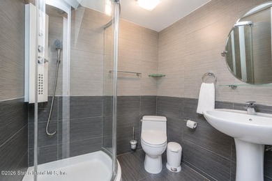 Welcome to 25 Peggy Lane! This beautifully updated 2-bedroom - photo 6