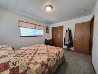 Beautifully Maintained Home Near the Ocean & Redwood National - photo 27