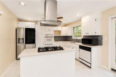 Welcome to this beautifully renovated extra-large 4-bedroom home - photo 9