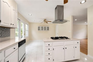 Welcome to this beautifully renovated extra-large 4-bedroom home - photo 10