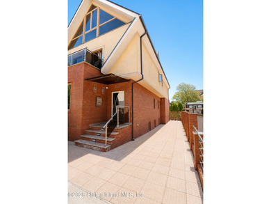 Welcome to this custom estate in the heart of Sheepshead Bay - photo 2