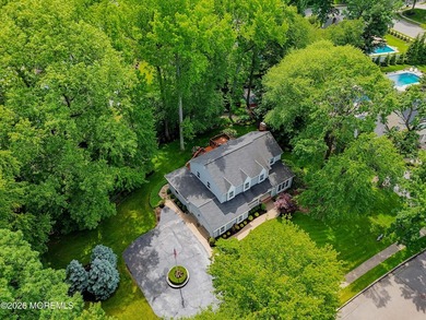Spacious 5-bedroom, 3-bath Colonial situated on a quiet - photo 36