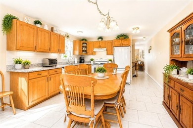Welcome to this beautiful maintained single-family home in the - photo 3