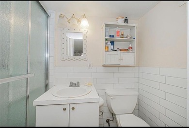Welcome to this beautiful maintained single-family home in the - photo 9