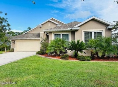 (private lake, pond, creek) Home For Sale in Daytona Beach Florida