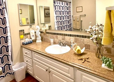 Discover easy Florida living in this updated 2BD/2BA home - photo 53