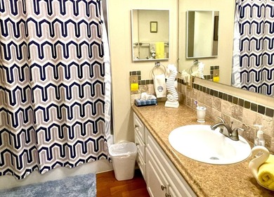 Discover easy Florida living in this updated 2BD/2BA home - photo 54