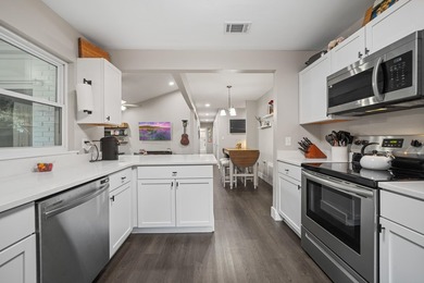 *Eligible for a VA assumption with a 5.25% rate* Move-in ready - photo 5