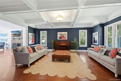 One of the most exceptional spots in Laurel Hollow, this 5 - photo 10