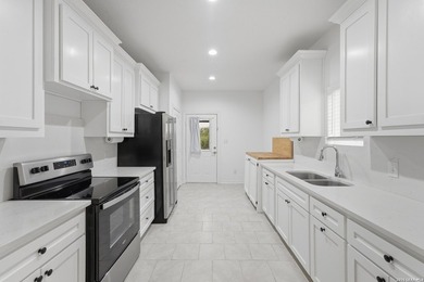Welcome to this beautifully designed single-story home offering - photo 3