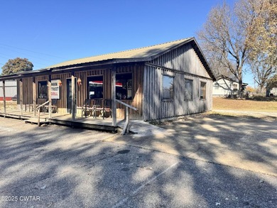 Commercial building, and Great business opportunity! Former ice - photo 2