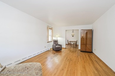 Custom two family detached home located in the exclusive - photo 2