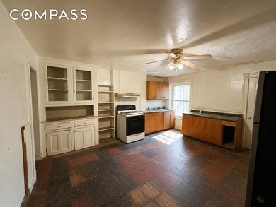 Located on one of Crown Heights' historic blocks, 897 Lincoln - photo 4